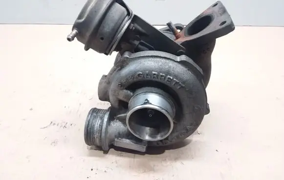 Volvo XC70 Turbo 8653146 GT2052V 7231672