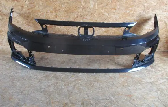 Volkswagen Polo VI Front bumper 2G0807221J