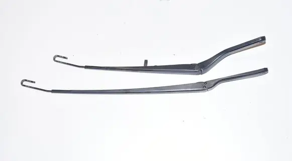 BMW X5 E53 Windshield/front glass wiper blade 8245372 7075612