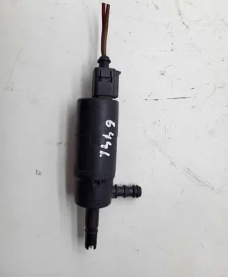 Volkswagen PASSAT B5.5 Headlight washer pump 3B0955681A