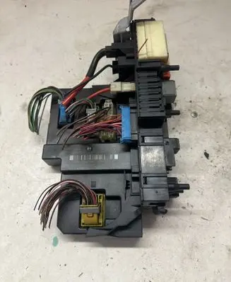 Mercedes-Benz C W204 Fuse box set 2045456632 2044423600