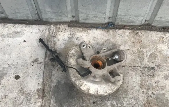 Mercedes-Benz ML W166 Rear wheel hub A1664230320