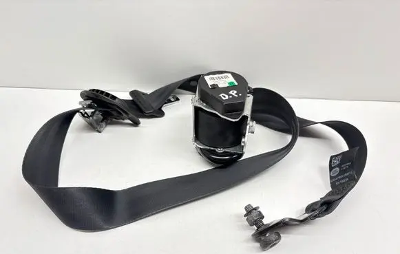 Land Rover Evoque I Front seatbelt BJ32611B08 619799800 620196800