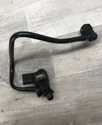 Volkswagen Golf VI Vacuum line/pipe/hose 1K0906207A 0261230170 110622122290