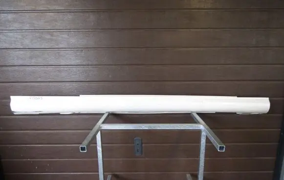 Front sill (body part)