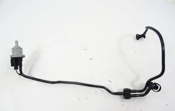 Volkswagen Golf VII Vacuum valve 04E133366Q