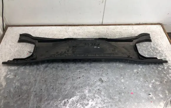 BMW 3 E90 E91 Wiper trim 6924277BILI 6924277