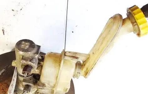 Chrysler Voyager Master brake cylinder