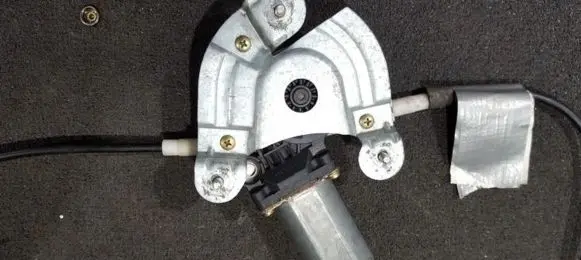 Front door window regulator motor