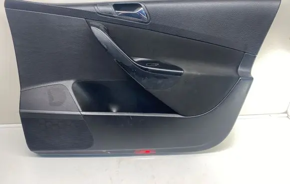 Volkswagen PASSAT B6 Front door card panel trim 3C1867012