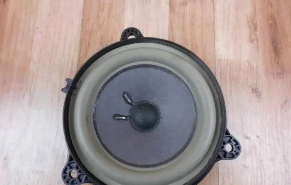Nissan X-Trail T32 Front door high frequency speaker 281569NA0A