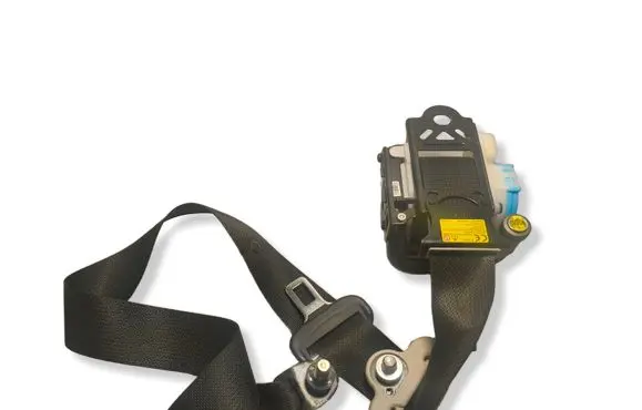Mazda 6 Front seatbelt 305257810