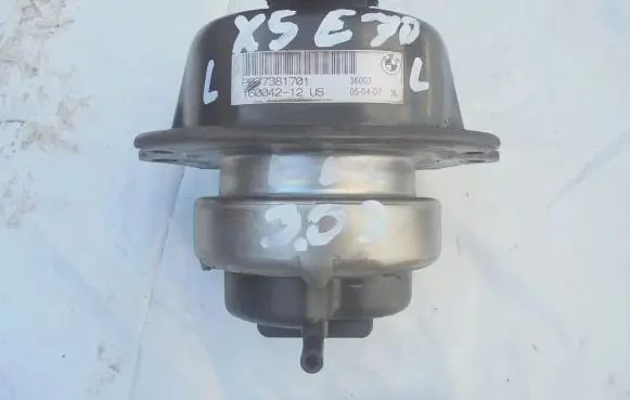 BMW X5 E70 Engine mount bracket 6773817