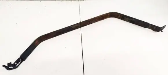 Fuel tank mounting bracket
