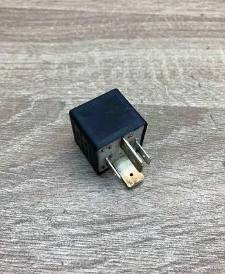 Audi A4 S4 B5 8D Other relay 443951253J 213