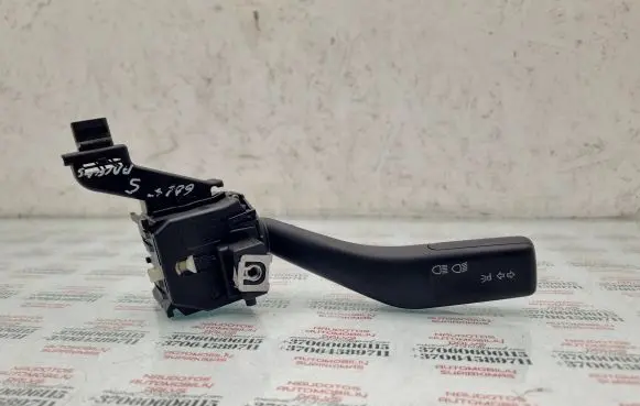Volkswagen Golf V Indicator stalk 1K0953513