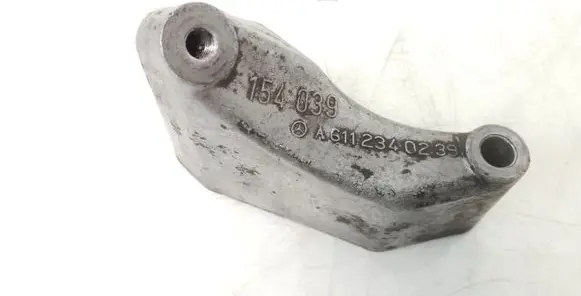 Mercedes-Benz E W211 A/C compressor mount bracket A6112340239 154039