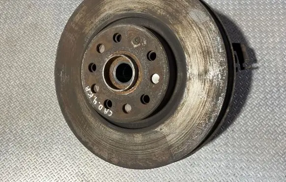 Volkswagen Caddy Front wheel hub