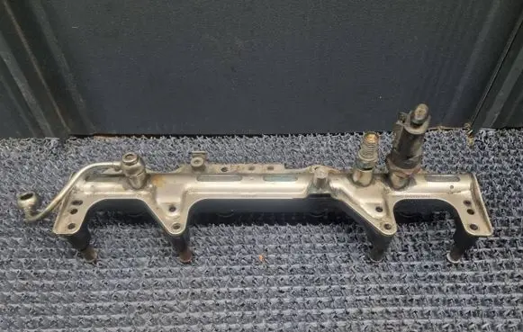 Audi A3 S3 8P Fuel main line pipe 06D133317F
