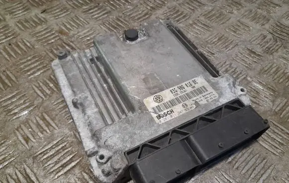 Skoda Octavia Mk2 (1Z) Engine control unit/module 03G906016BE 0281011947