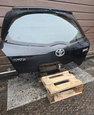 Toyota Yaris Tailgate/trunk/boot lid