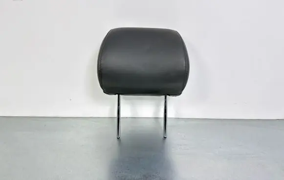 Toyota Land Cruiser (J120) Rear seat headrest 