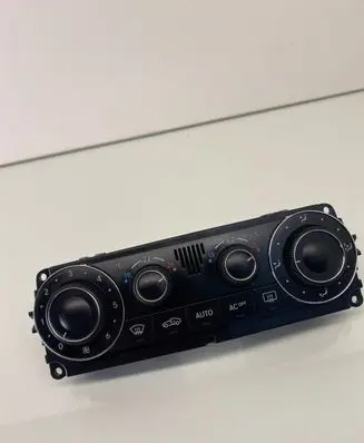 Mercedes-Benz C W203 Climate control unit A2038301785