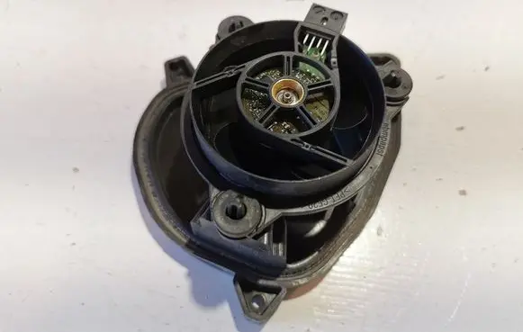 Headlight part