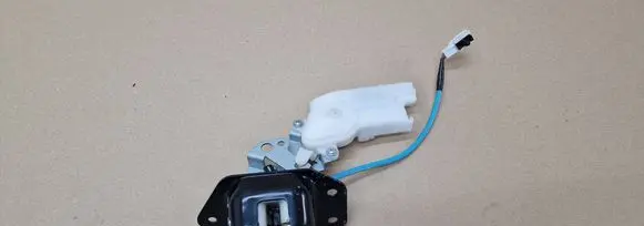 Nissan Micra Tailgate/trunk/boot lock/catch/latch 