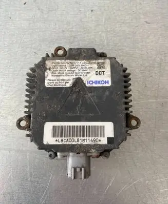 Subaru Forester SH Voltage converter/converter module NZMIC111LBCA000