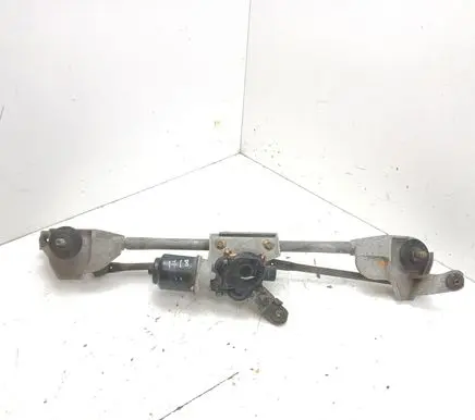 Nissan Navara D40 Front wiper linkage and motor 620621