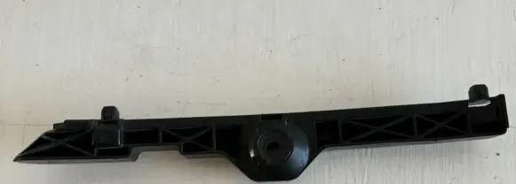 Toyota Hilux (AN10, AN20, AN30) Bumper support mounting bracket corner 521150K011