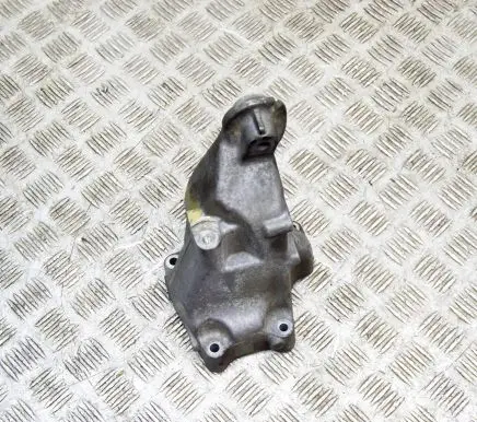 Mercedes-Benz E W212 Engine mounting bracket A6512233504