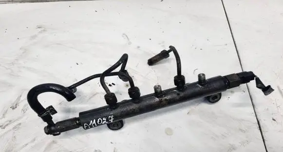 Nissan X-Trail T30 Fuel main line pipe 