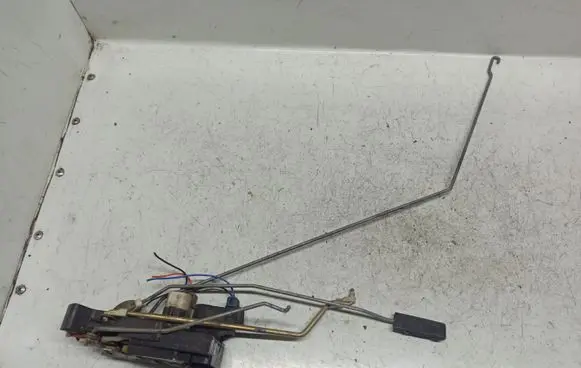 Opel Frontera B Front door lock