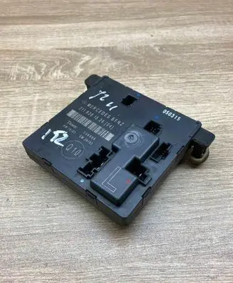 Mercedes-Benz E W211 Door control unit/module 2118201526