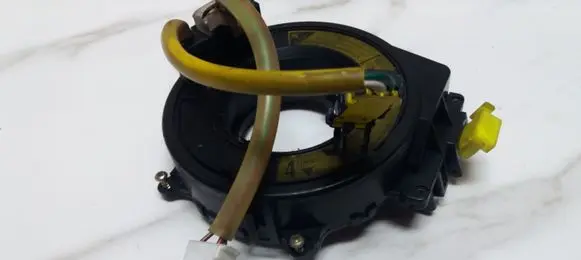 Toyota Avensis T220 Airbag slip ring squib (SRS ring) TI04136061