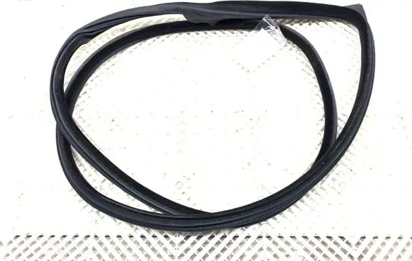 BMW 4 F32 F33 Rubber seal front door (on door) 7279741