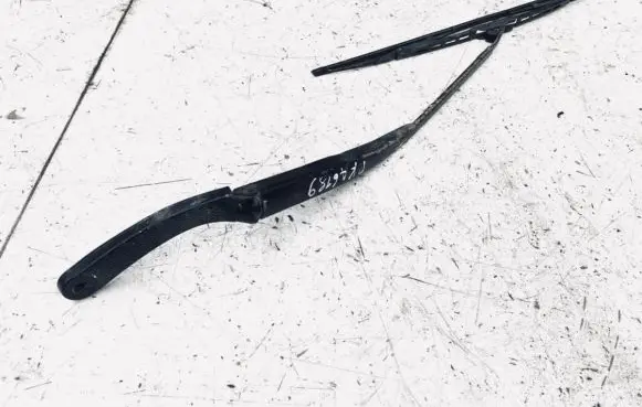 Renault Laguna II Front wiper blade arm