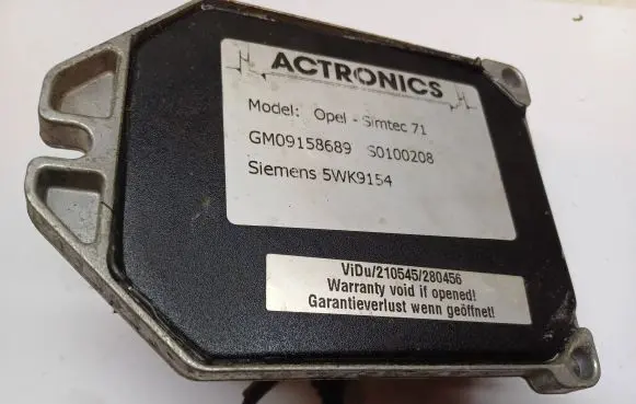 Opel Zafira A Engine control unit/module GM09158689 S0100208 5WK9154