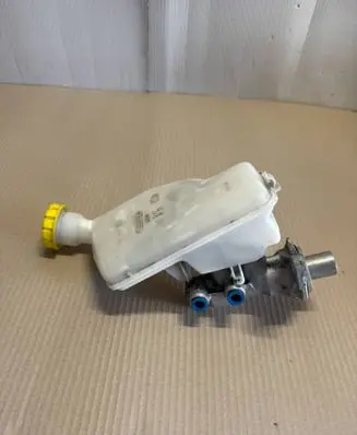 Peugeot 208 Master brake cylinder 4601R9 1375077 36217601