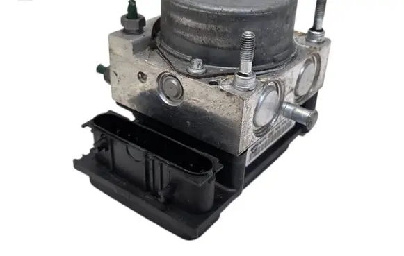 Renault Clio III ABS Pump 0265232077 8200747140 0265800559