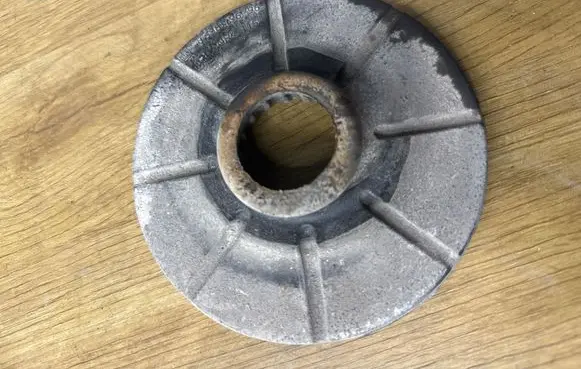 Opel Insignia A Rear coil spring rubber mount 90538496