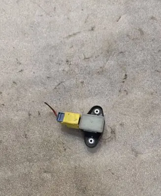 Volkswagen PASSAT B6 Airbag deployment crash/impact sensor