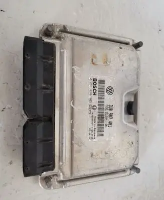 Volkswagen Golf V Engine control unit/module 3U0907401 0281010905