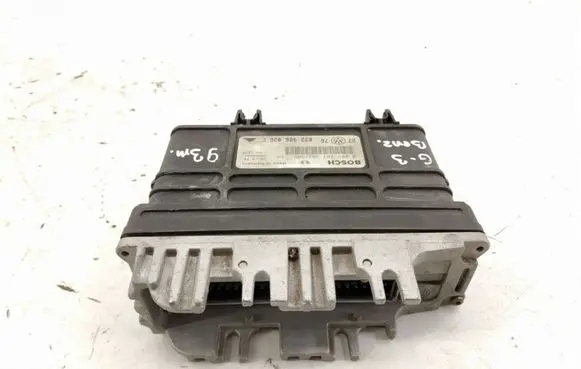 Volkswagen Golf III Engine control unit/module 032906026E 0261203304305