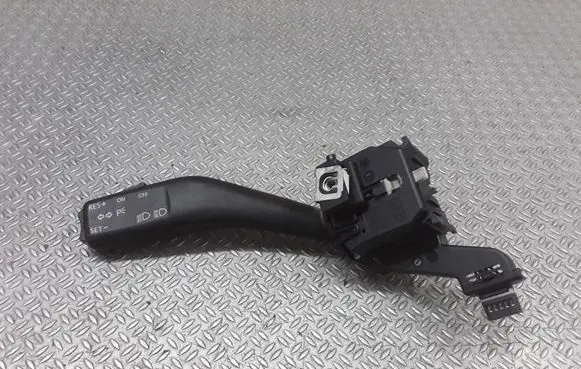 Volkswagen Touran I Indicator stalk 1K0953513A