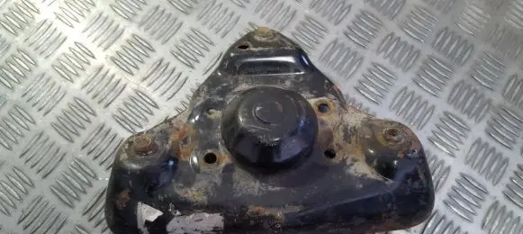 Audi A4 S4 B5 8D Coil spring mount 