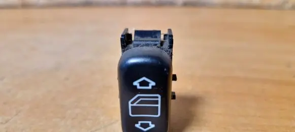 Mercedes-Benz S W220 Electric window control switch 2208201210