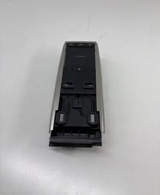 Head unit multimedia control